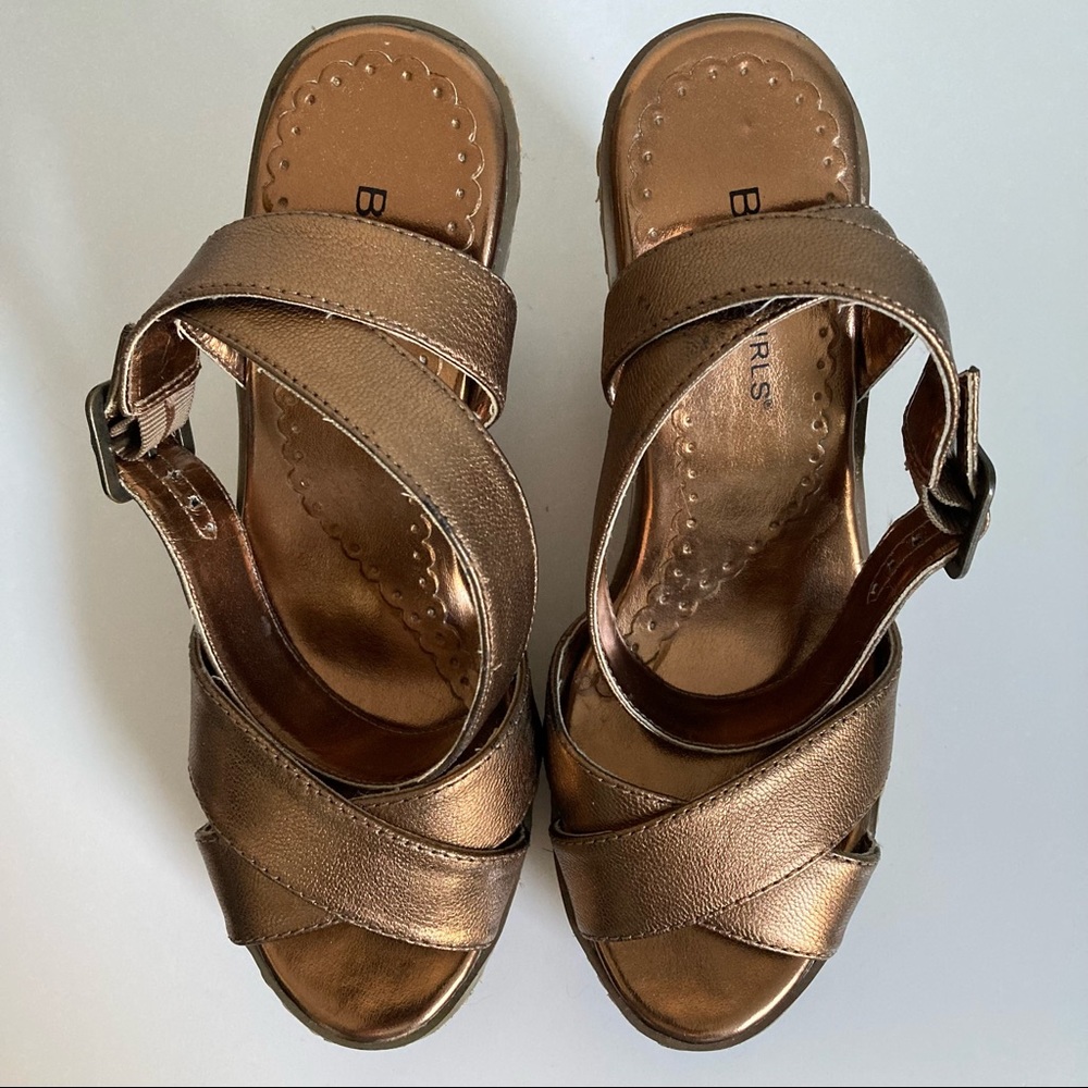 Women’s Metallic Wedge Sandals